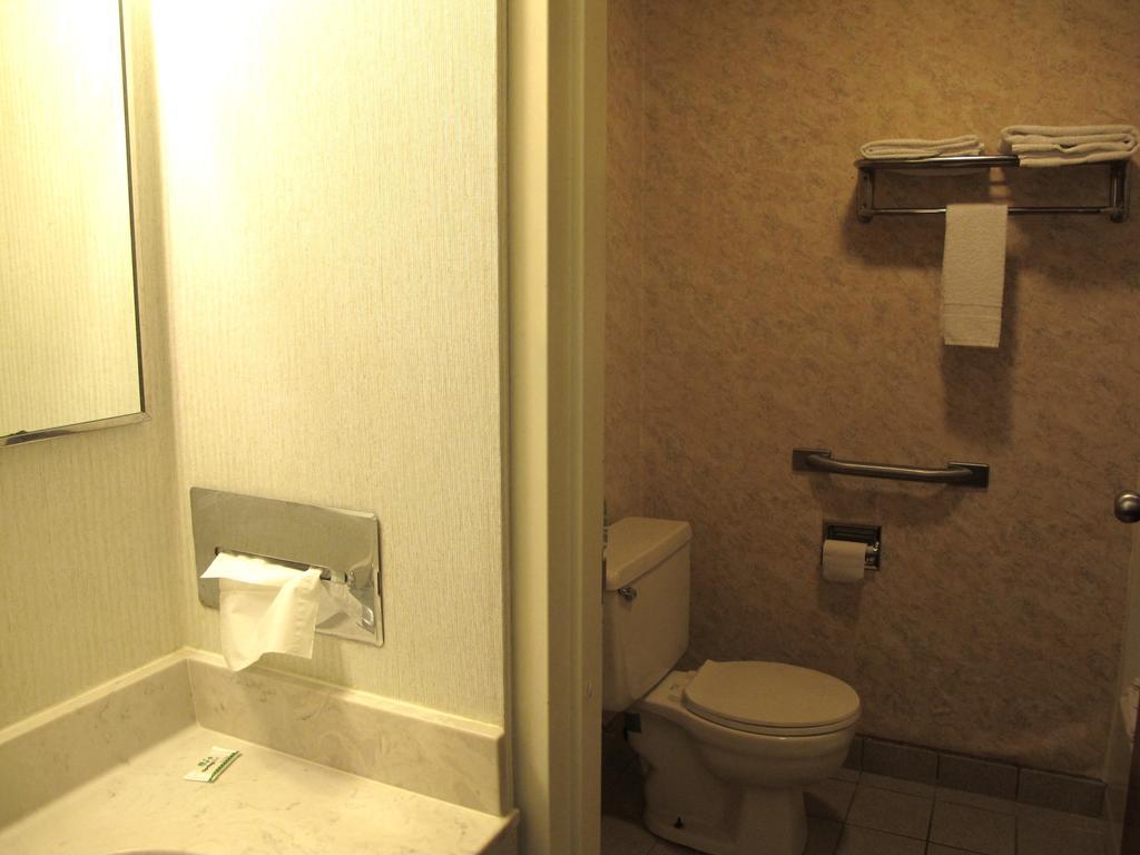 Boise Inn Garden City Стая снимка
